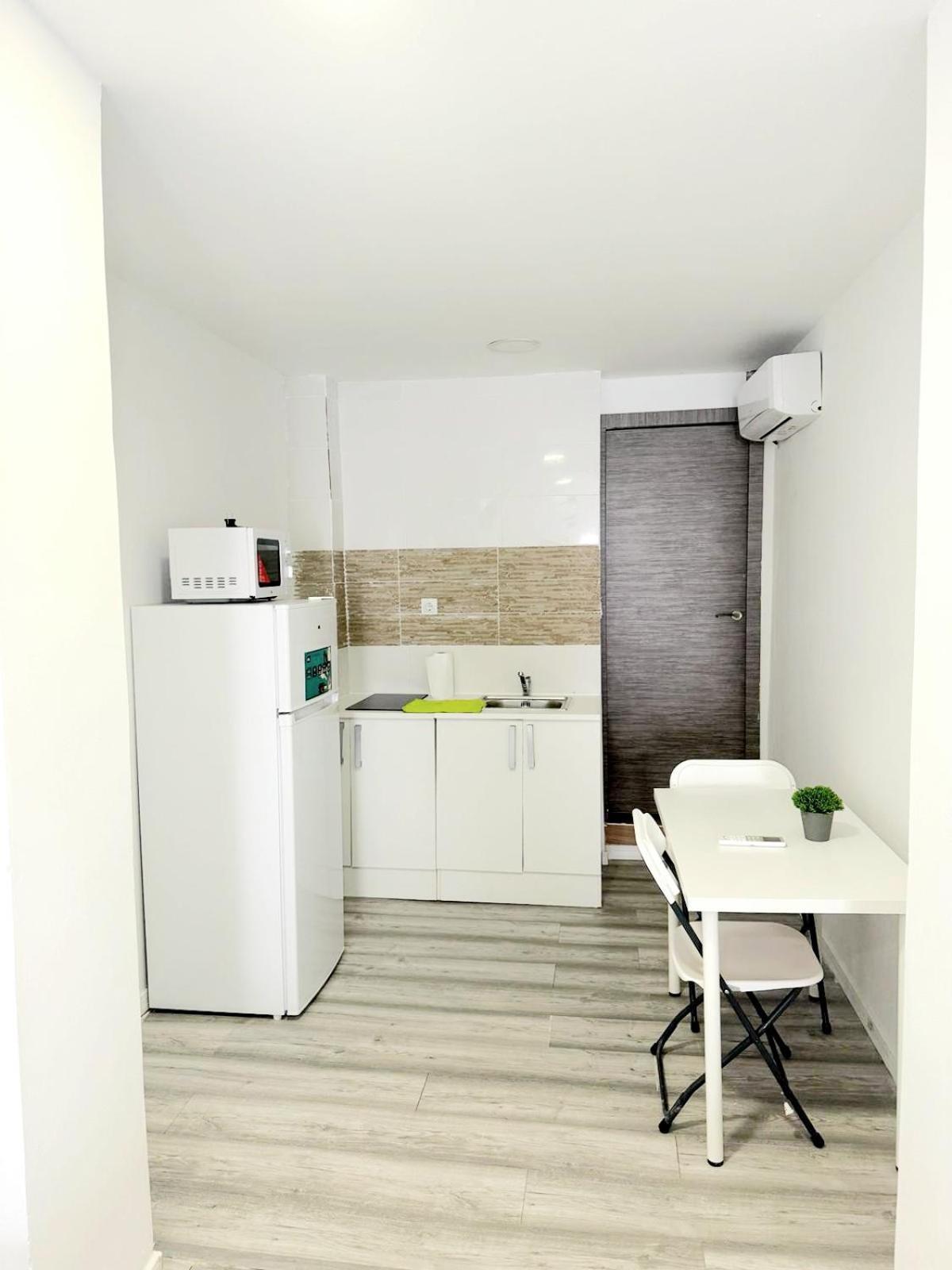 Apartamentos Aeropuerto Valencia Manises Buitenkant foto